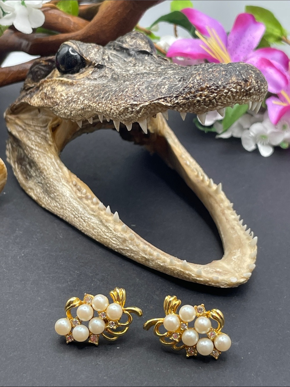 Marvella faux pearl and rhinestone pierced earrings vintage